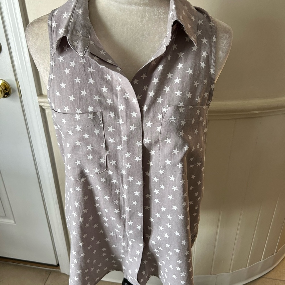 NWT MittoShop X Laurie-Belles/ Star Print Sleeveless Top -Size Medium